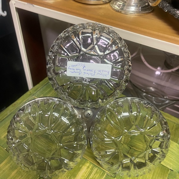 Silver Plated Vintage Grape Handle Tray Nut Dish, 3 section - Picture 4 of 5